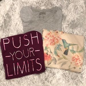 3 Short Sleeve Large Ladies T-Shirts. Pre-owned.